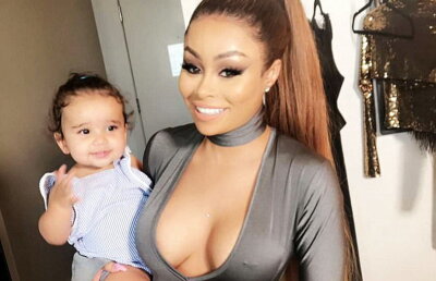 FOTO Hot mama! Blac Chyna, decolteu ameţitor