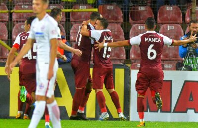 VIDEO Imagini inedite de la Cluj » Liderul și-a prezentat transferul cu numărul 20: "CFR e unul dintre cele mai bune cluburi din lume"