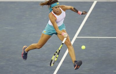 VIDEO Duel de foc în semifinalele de la Beijing! Ostapenko trece de Sorana Cîrstea și va da peste Simona Halep