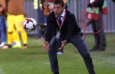 Momente amuzante la conferința de presă a lui Contra: "Ai adus palincă?" » Întrebarea care l-a uimit pe noul selecționer și răspunsul pe măsură 