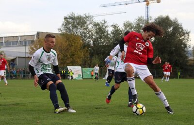 FOTO Corespondență de la Cluj-Napoca » Sănătatea a "virusat" Universitatea lui Falub! Meci încins în "derbiul mic" al Clujului