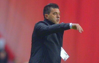 Contra a vorbit despre viitorul naționalei, după remiza de la Copenhaga: "Nu mă interesează cum îi cheamă pe jucători" » Explicații legate de alegerea echipei de start