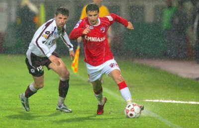 Casting pentru postul lăsat liber de Mutu la Dinamo » După Marius Stan și Florin Prunea, a apărut încă un nume pe listă: "Acum nu, dar din iarnă mă tentează"