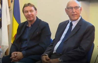 VIDEO Momente emoționante la Buzău la lansarea cărții despre viața lui Cornel Penu: "Eroul meu era în gara din Bârlad mâncând salam şi nimeni nu îl recunoştea"