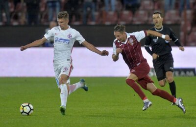 Probleme pentru Dan Petrescu! Doi jucători de bază sunt suspendați pentru următorul meci 