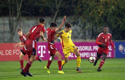 GALERIE FOTO Nu mai există "naționale" mici? :) Am făcut 0-0 cu Luxemburg! "Naționala" U17 poate rata calificarea la turneul de elită