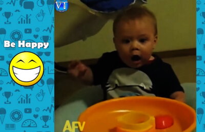 VIDEO Crezi că poţi să nu râzi când vezi asta? 99% din oameni nu reuşesc