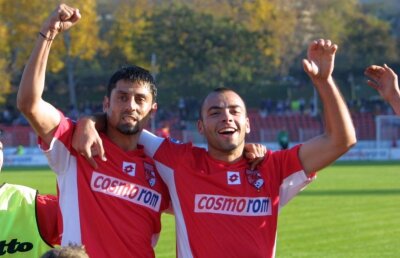 Cine de cine râde?! Kiriță s-a luat de Filip, dar și el căuta banderola în iarbă » Episodul pe care îl vrea uitat din 2002 