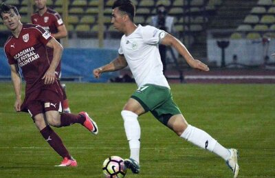 VIDEO Nu degeaba îl cheamă Ronaldo :) » Spectacol în supermarket oferit de un fotbalist din Liga 1! 