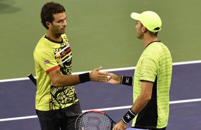 Tecău și Rojer s-au calificat în semifinale la Paris după o victorie entuziasmantă în fața fraților Bryan » Cu cine se duelează mai departe