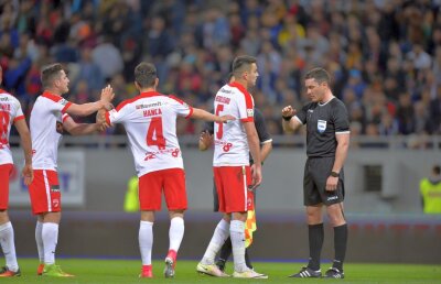 Vestea pe care dinamoviștii nu voiau s-o audă » Cine arbitrează meciul vital cu Gaz Metan
