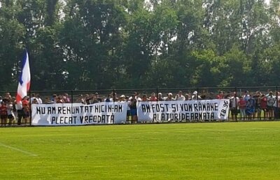 Incidente în Liga 4-a: fanii steliști s-au bătut cu jandarmii și au fost evacuați » Totul a plecat de la o încăierare cu ultrașii dinamoviști