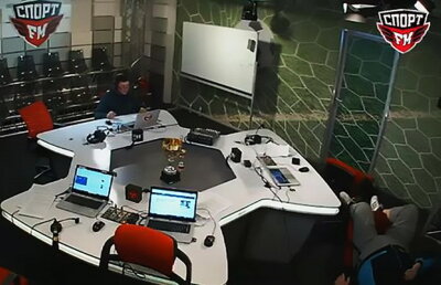 VIDEO Cel mai amuzant moment, în direct, la radio. Imaginile te vor face să râzi copios