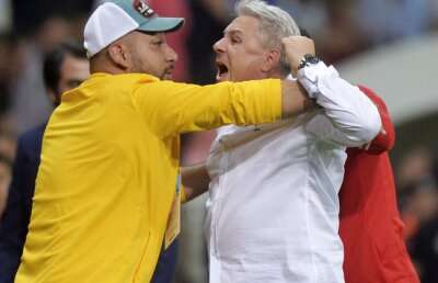 Ofertă fabuloasă pentru Șumudică: "Îmi dau de 5 ori mai mult decât în Turcia" + Ce îi lipsește din Liga 1 