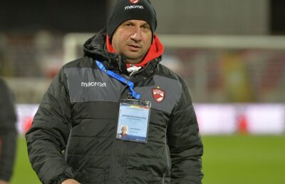 EXCLUSIV Prima reacție a lui Miriuță după ce Dinamo l-a dat pe Costache: "E decizia clubului și mergem înainte! E greu să păstrezi jucătorii foarte buni"