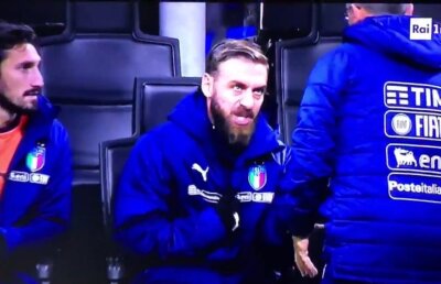 VIDEO De Rossi și-a ieșit din minți în timpul eșecului istoric cu Suedia » Reacție nervoasă la adresa antrenorului: "Ce naiba să fac eu pe teren? Avem nevoie de victorie, nu de egal"