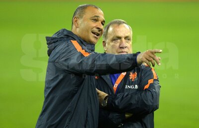 Reacţie de zile mari a selecţionerului Olandei » Advocaat a fost şocat de prezenţa unui tricolor la echipa naţională