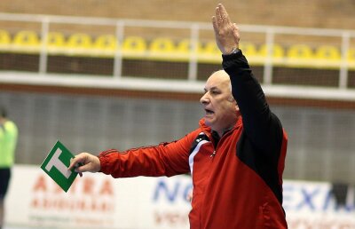 Scandal la Brăila » Tadici, trimis în tribună!