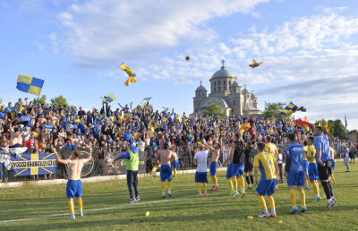 EXCLUSIV Schimbare de antrenor la Petrolul Ploiești: 3 nume grele din Liga 1 sunt pe listă » Oficialii promit transferuri spectaculoase în iarnă
