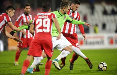 SONDAJ Joc slab, meciuri infernale și 4 puncte până la locul 6 » Prinde Dinamo un loc de play-off?