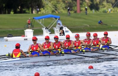 Au ”sărit” din barcă! Trei canotoare vor să se retragă din cauza problemelor medicale