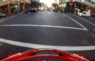 VIDEO Momente absolut șocante surprinse de camere montate pe bordul mașinilor! Scenele sunt uluitoare!