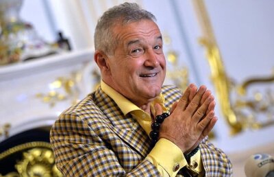 GALERIE FOTO Cât te costă să petreci Revelionul alături de Gigi Becali » Luțu și Argăseală, printre invitații speciali