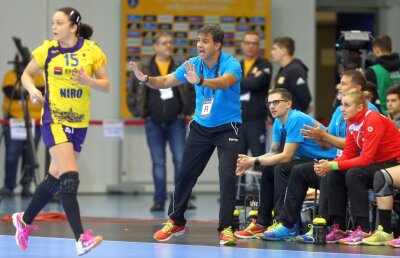 ROMÂNIA - SLOVENIA 31-28. Martin Ambros, explicații după victoria VITALĂ a României la Mondiale! Ce a zis Eliza Buceschi 