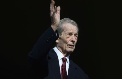 A MURIT REGELE MIHAI » Toate reacțiile și poveștile oamenilor din sport și din presă după moartea Regelui