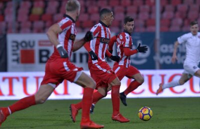 Marea problemă a lui Dinamo! Motivul pentru care "câinii" se chinuie să prindă un loc de play-off