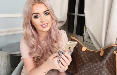 FOTO S-a săturat de el! O microbistă HOT vrea să scape de un fotbalist: "Dați-l afară, plătesc eu!"