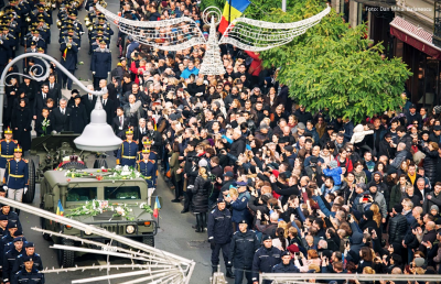 Tolontan: "Da, n-am fost un milion azi în stradă. Am fost 23 de milioane, în țară, în gări și peste tot în lume" + Morala unei întâlniri mai puțin cunoscute cu Regele Mihai I