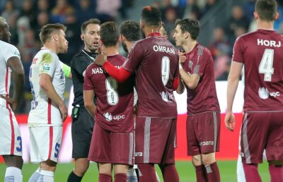 FCSB pierde clar bătălia arbitrajelor! 7 puncte cadou pentru CFR! Arbitrii care au greșit cel mai mult + Topul greșelilor pro CFR Cluj