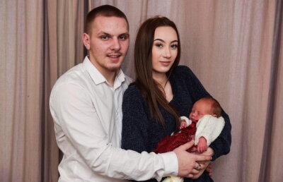 A plecat de la propria nuntă pentru a naște