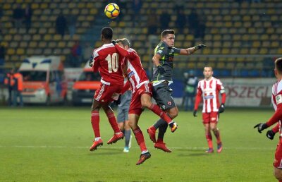 EXCLUSIV Un club din Liga 1 s-a despărțit de 6 jucători și s-a înțeles cu un fundaș care a evoluat ultima dată în Danemarca: "Totul este confirmat"