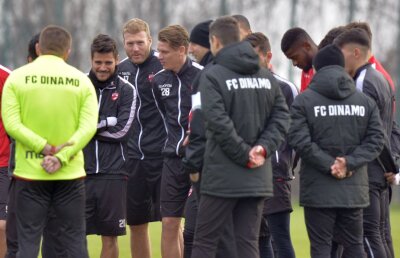 GALERIE FOTO 4 noutăți la reunirea lui Dinamo! Un fost jucător de la CFR e în probe și altul semnează diseară » Cine a acuzat probleme medicale și cum arată lotul complet