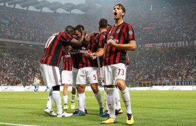  Ofertă colosală tocmai din Championship refuzată de AC Milan! 