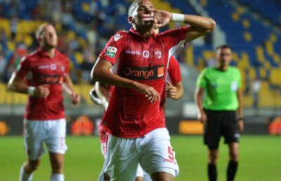 Oficialii lui Dinamo contraatacă tăios și râd de fiul lui Rivaldo, pe care încă îl mai au sub contract: "Să se spele pe cap cu Rivaldinho!"