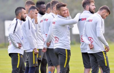CORESPONDENŢĂ DIN SPANIA / Simona Halep i-a trezit pe stelişti cu noaptea-n cap » Susţinere totală pentru Simona din partea jucătorilor de la FCSB