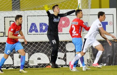 Ilie Dumitrescu a găsit 5 mari probleme la FCSB și avertizează: "Aici insistă Dan Petrescu"