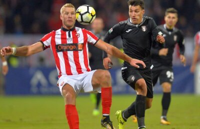 Final de sezon pe muchie de cuțit » Antrenorul unei candidate la play-off se teme de ce e mai rău: "Suntem cu sabia deasupra capului"