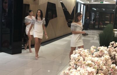 GALERIE FOTO Splendoare la dineu » Halep a fost și ea prezentă la întâlnirea cu adversarele din Canada 