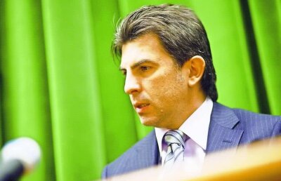 EXCLUSIV Prima reacție după ce Lupescu a decis să candideze la șefia FRF: "Va fi o luptă crâncenă! Vor fi aruncate multe mizerii în campanie"