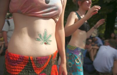 Iarba nu va fi doar pe teren! Decizie istorică înainte de startul Mondialului: fanii pot intra cu droguri pe stadion :O