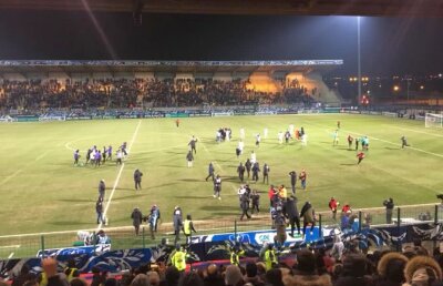 VIDEO Marea surpriză în Cupa Franței: a doua echipă din liga a treia calificată în semifinale! Dar ce durere! Fondatorul lui Chambly a murit la finalul meciului! 