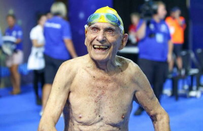 VIDEO A stabilit un nou record mondial la vârsta de 99 ani!