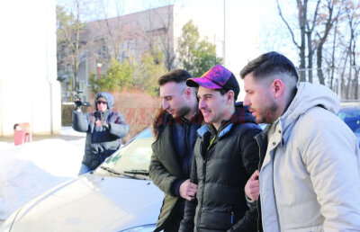 Un fotbalist român a jefuit o casă de pariuri cu un pistol de jucărie!