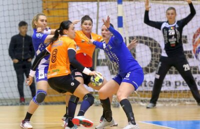 GALERIE FOTO Au învins "monstrul"! Surpriză imensă în Liga Națională de Handbal! Vedetele CSM-ului s-au făcut de râs la Craiova și continuă forma slabă din acest an