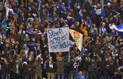 U CRAIOVA - ASTRA // Fanii olteni și-au bătut joc de momentul de reculegere ținut în memoria lui Ion Voinescu » Reacția lui Edward Iordănescu