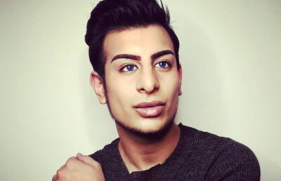 GALERIE FOTO El este regele selfie-urilor! E incredibil câte poze face într-o zi